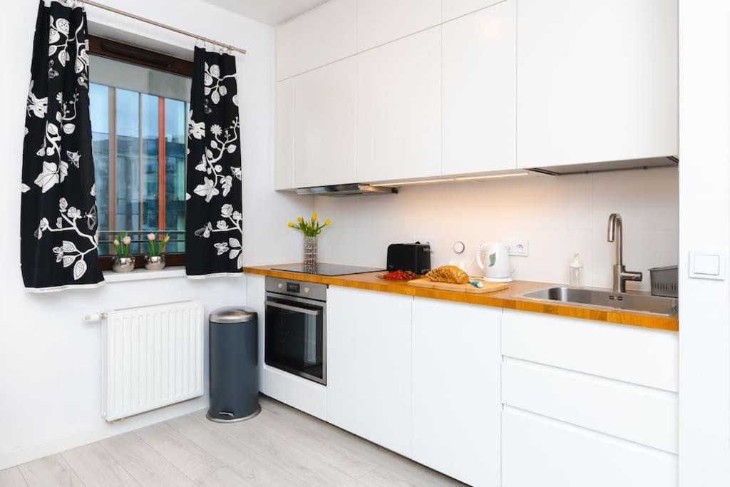 Sempre Warszawa-smart Tv-netflix-amazing Location * Warszawa
